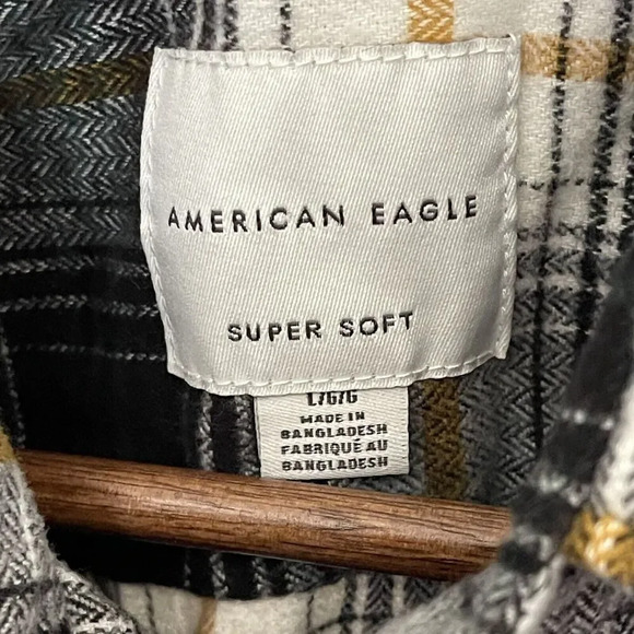 American Eagle Outfitters Super Soft Flannel Plaid Shirt Size Large Button Front - Picture 3 of 6
